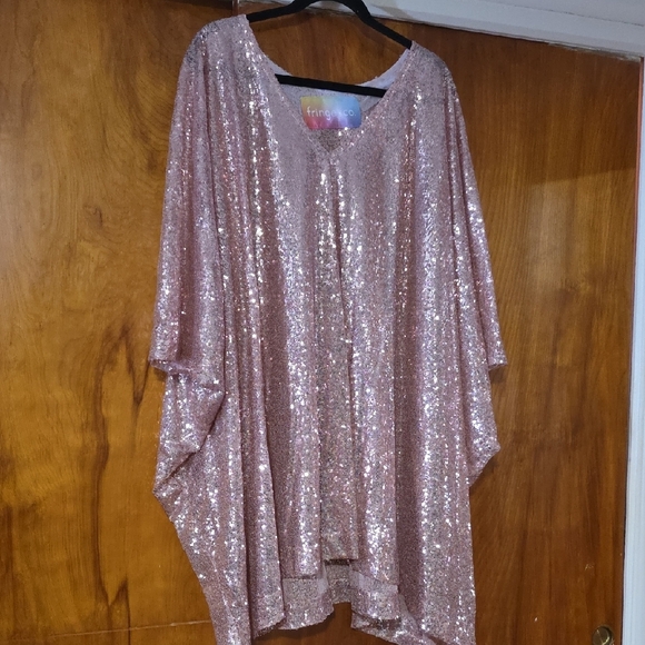 Fringe + Co Sparkling Rose Sequin Half Caftan - Picture 4 of 4
